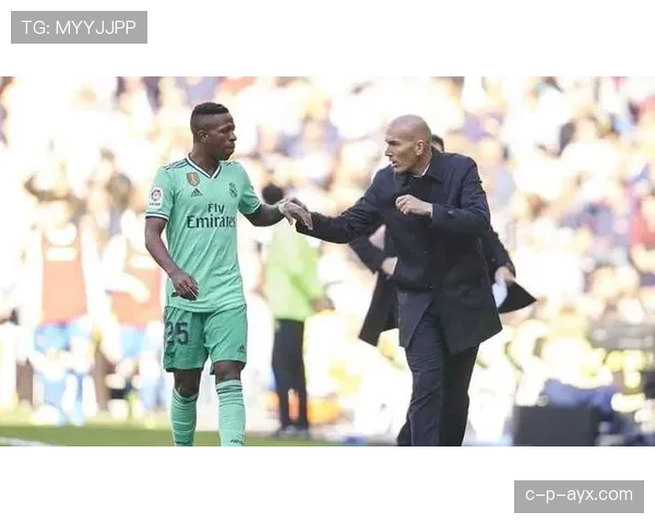 维尼修斯解约金条款曝光，引爆转会市场热议