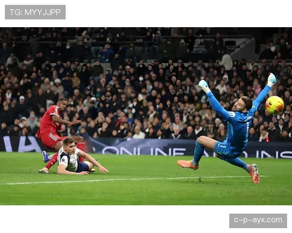 英超争冠形势胶着，悬念迭起引关注