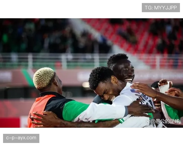 奥斯梅恩预判抢点显神威,球队攻势如潮状态火热 奥斯梅恩预判抢点显神威,球队攻势如潮状态火热