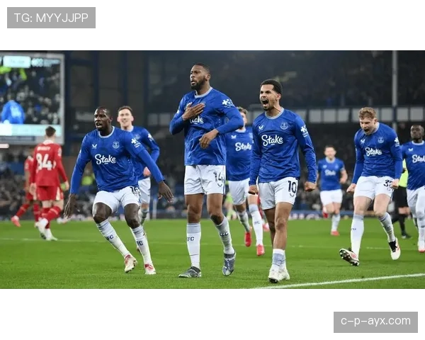 利兹联进攻套路分析助力球队状态回暖,重返胜利轨道 利兹联进攻套路分析助力球队状态回暖,重返胜利轨道